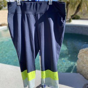 Lane Bryant "Livi" active wear cropped leggings